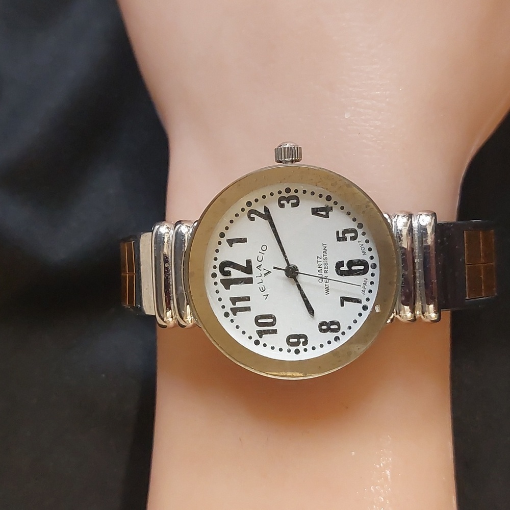 Vellacio Quartz Cuff Wristwatch